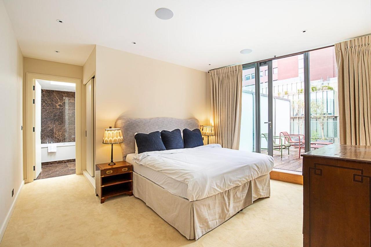 Luxury Penthouse Overlooking The Thames
